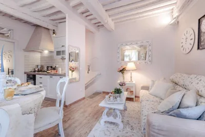 Casa Monique, A Smart Designed Sweet Air Conditioned Apartment Inside the Walls of Lucca – Photos 4