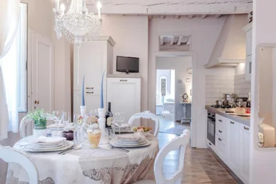 Casa Monique, A Smart Designed Sweet Air Conditioned Apartment Inside the Walls of Lucca – Photos 9
