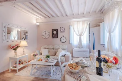 Casa Monique, A Smart Designed Sweet Air Conditioned Apartment Inside the Walls of Lucca – Photos 11