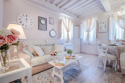 Casa Monique, A Smart Designed Sweet Air Conditioned Apartment Inside the Walls of Lucca – Photos 15